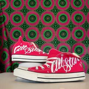 Converse high top all stars. 💖You’ll 💖them!! NWT